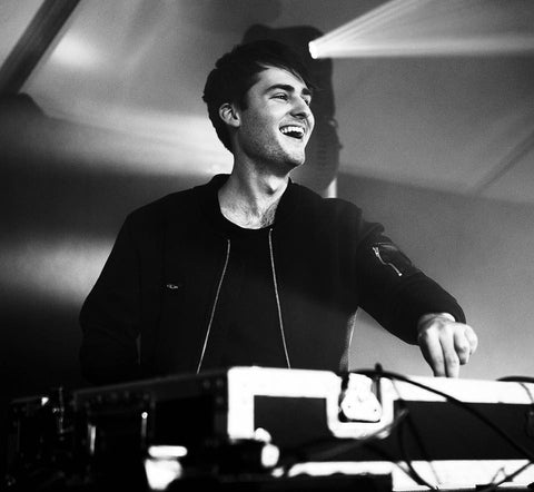 MNDATORY @ GROOVIN THE MOO